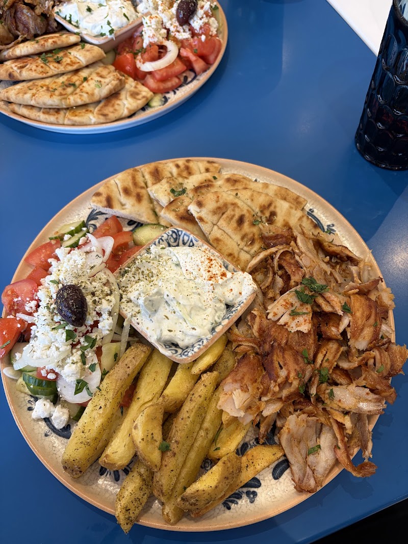Greeka I Griechisches Restaurant & Take Away I Restaurant grec à Biel / Bienne - Photo 3