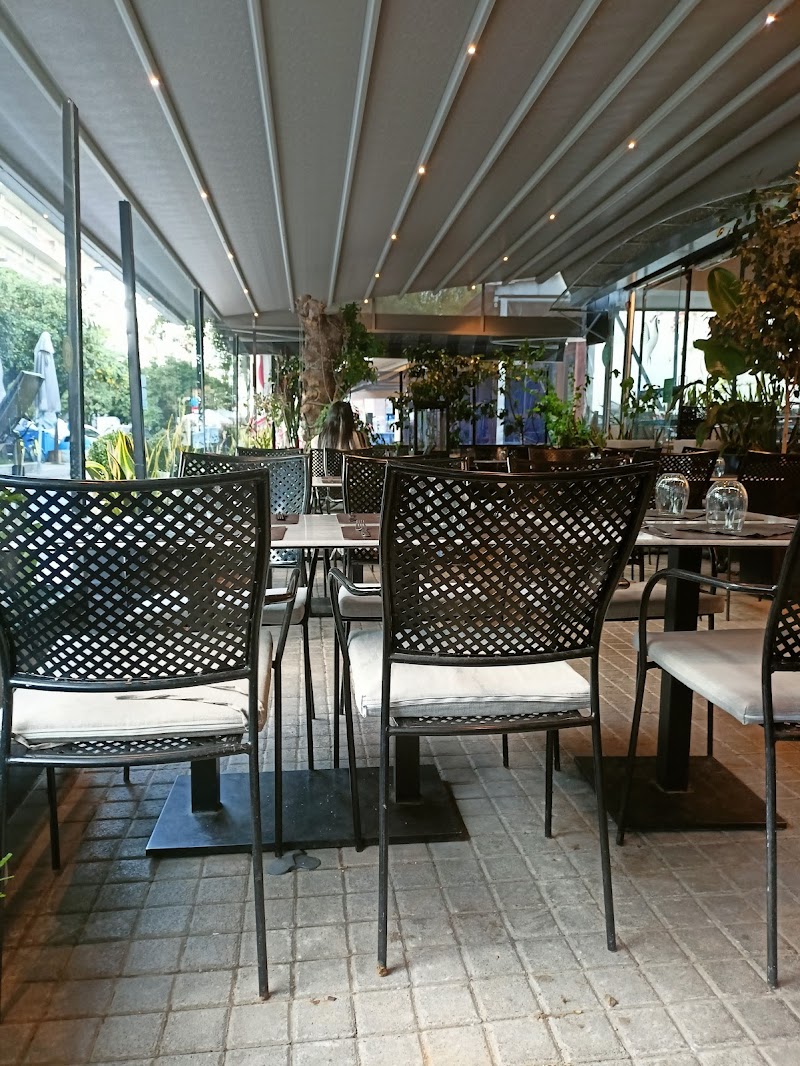 Rooster restaurant patra - Photo 2