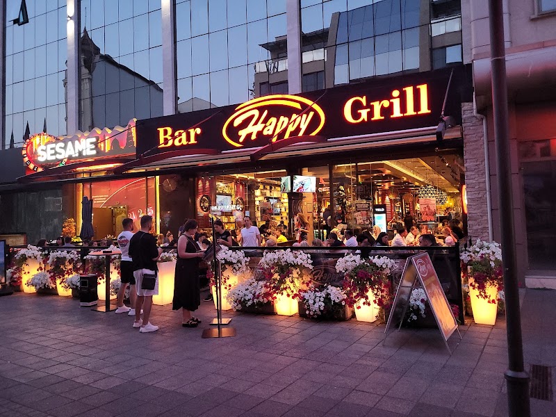 Happy Bar & Grill - Photo 7