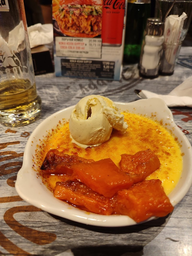 Happy Bar & Grill - Photo 5