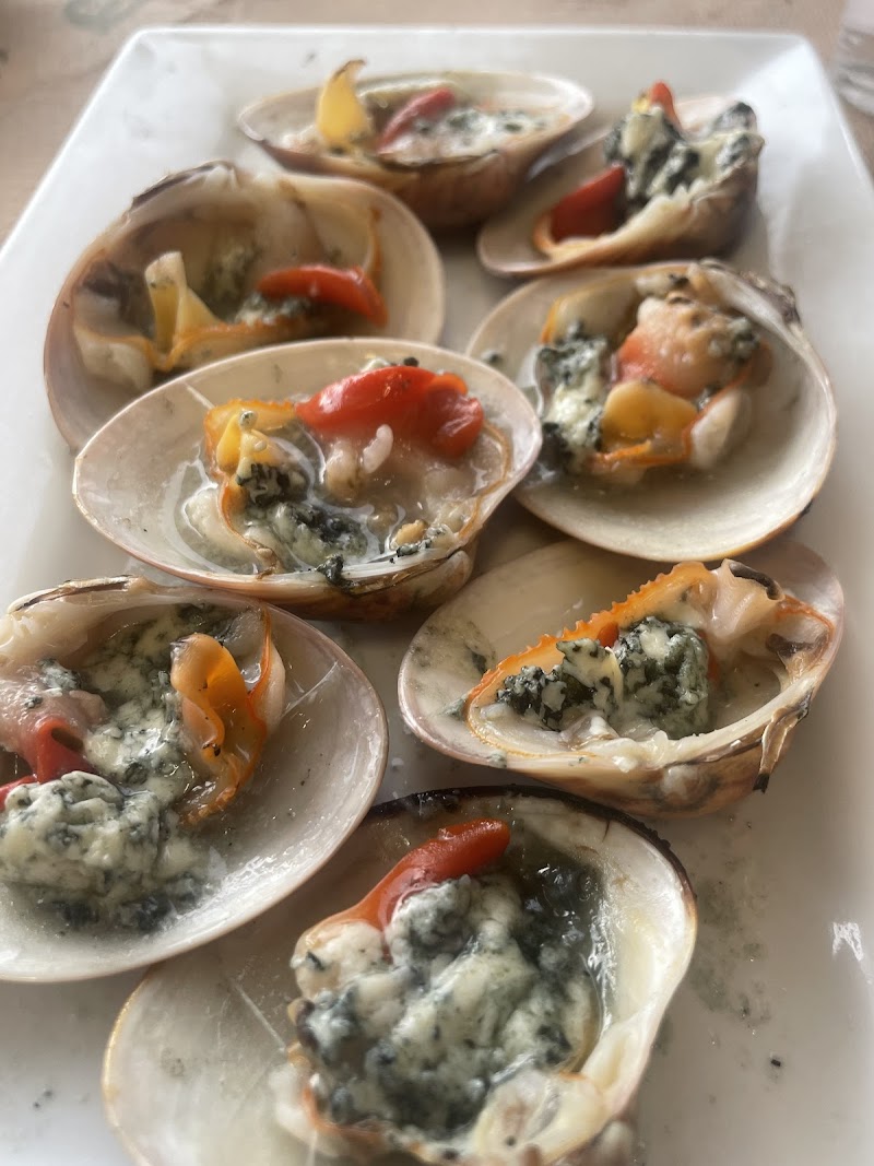 Demiris Traditional Tsipouro Restaurant - Photo 3