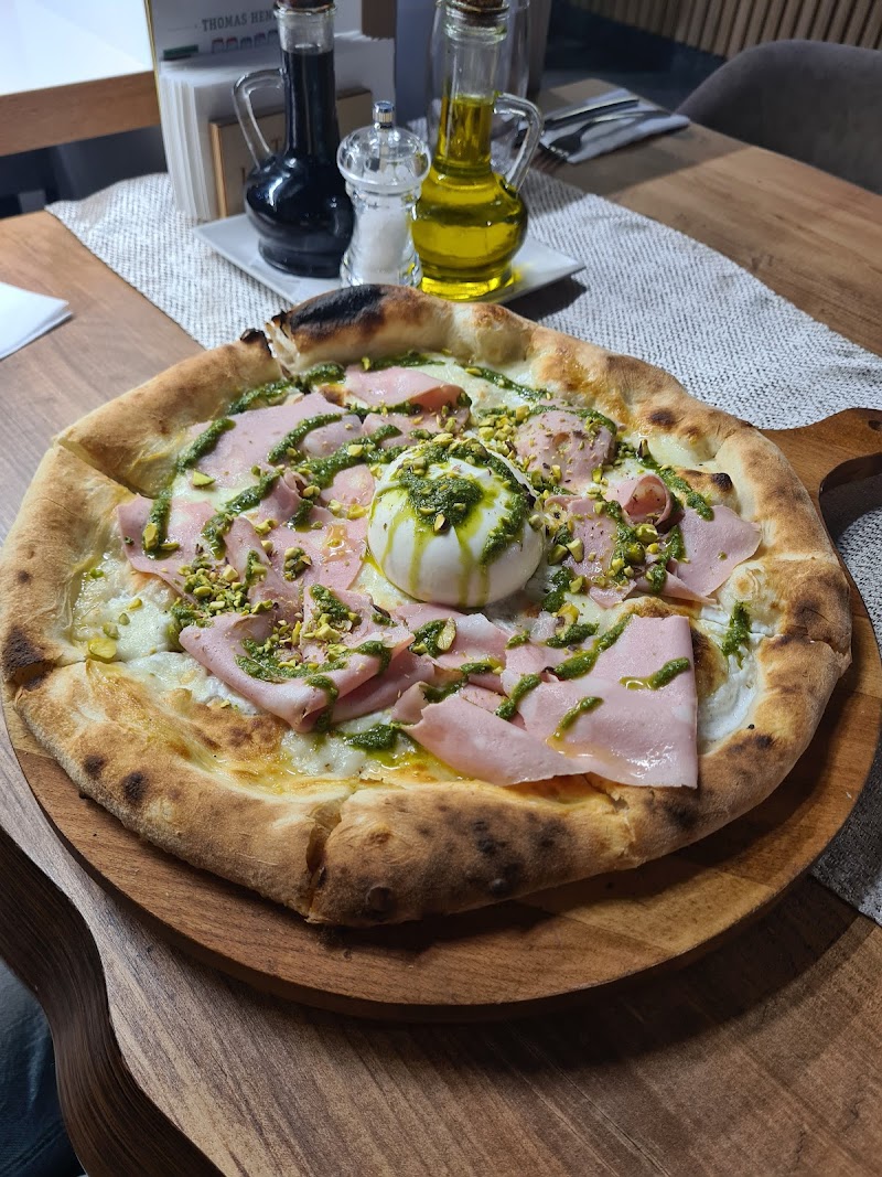 Trattoria Internazionale - Photo 3