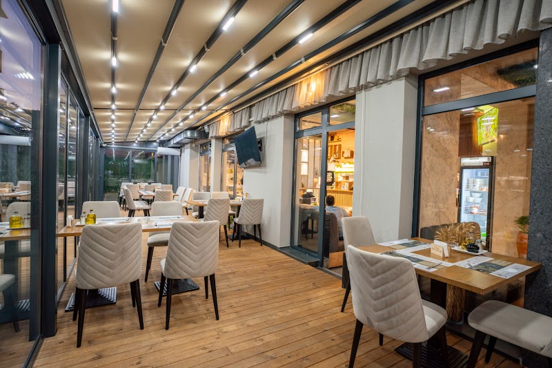 Trattoria Internazionale - Photo 1