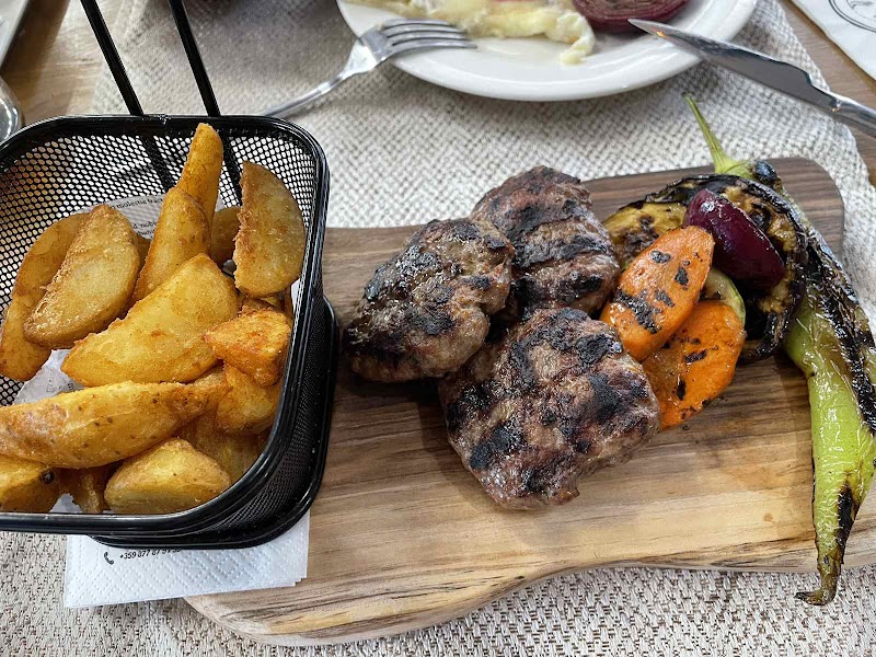 Trattoria Internazionale - Photo 7