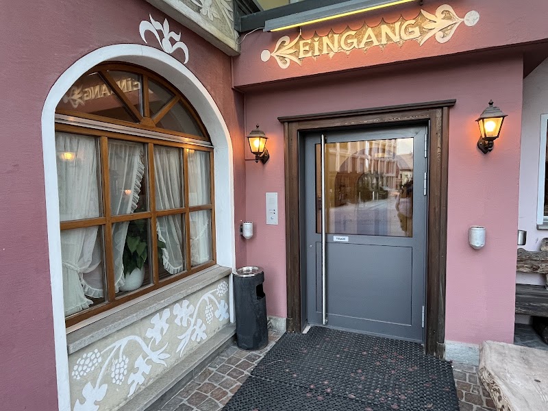 Veltlinerkeller - Photo 1