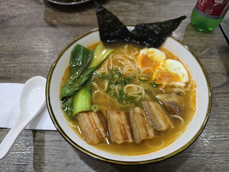 MakiTsika Asian Fusion - Photo 3