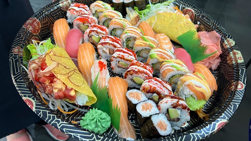 MakiTsika Asian Fusion - Photo 2