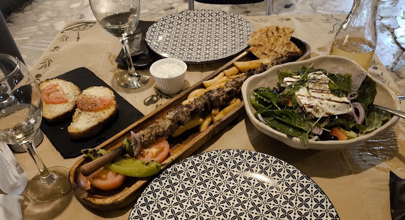 Ouzokamomata Greek Tapas - Photo 3