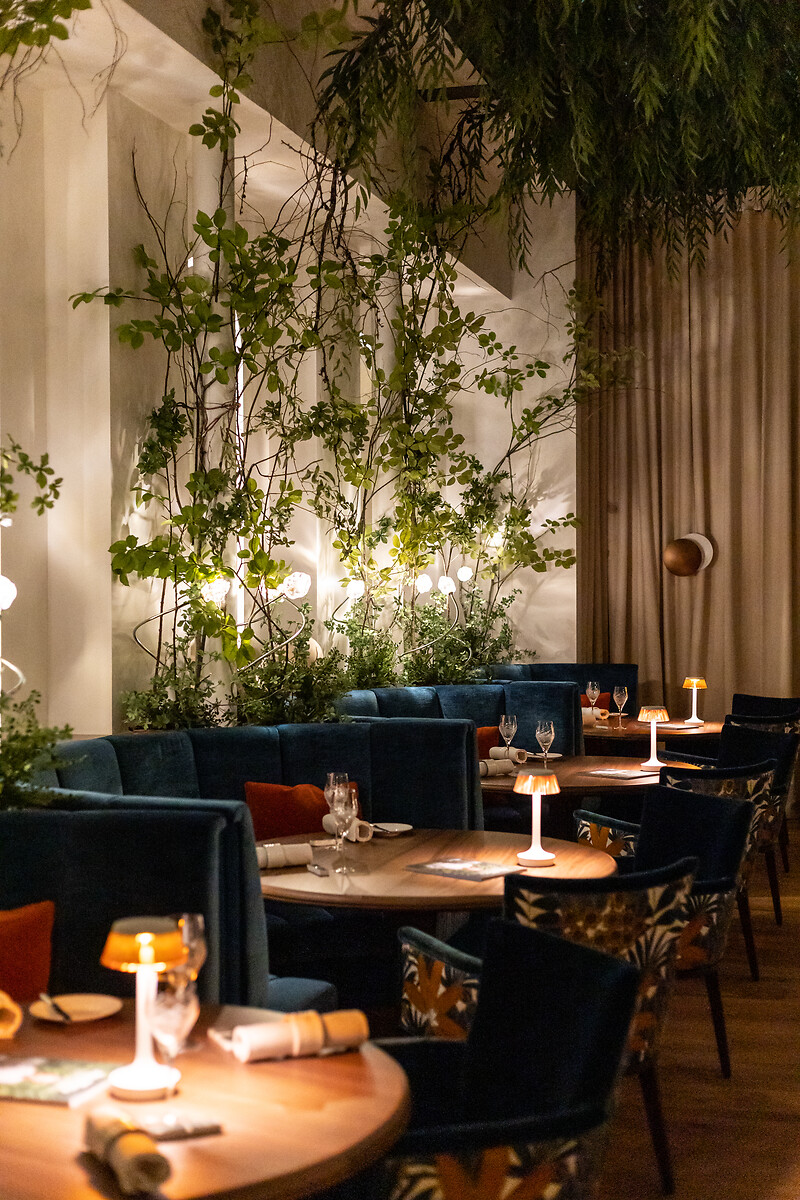 Radius by Stefan Beer - Photo 1