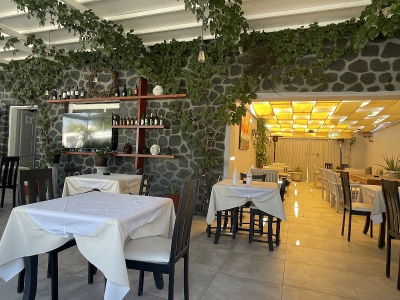 Black Stone - Photo 1