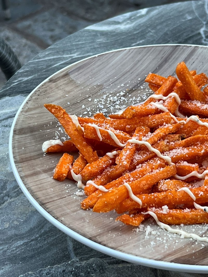 HEMINGWAY'S MUSIC & JAZZ BAR - Photo 2