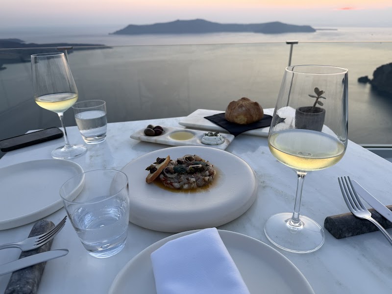 Solis Occasum Restaurant - Photo 3