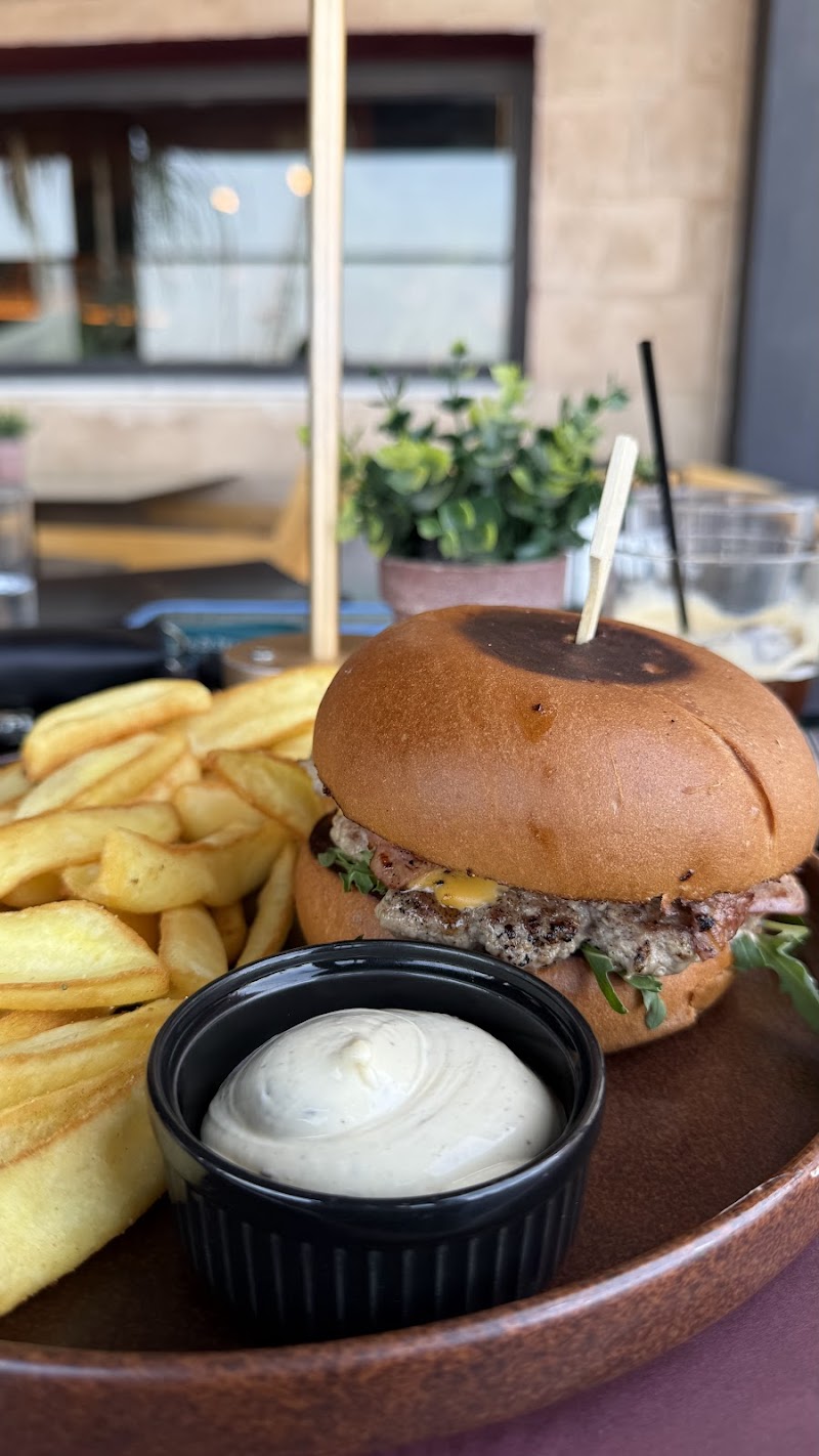 Al Hayat Resto Bar - Photo 4