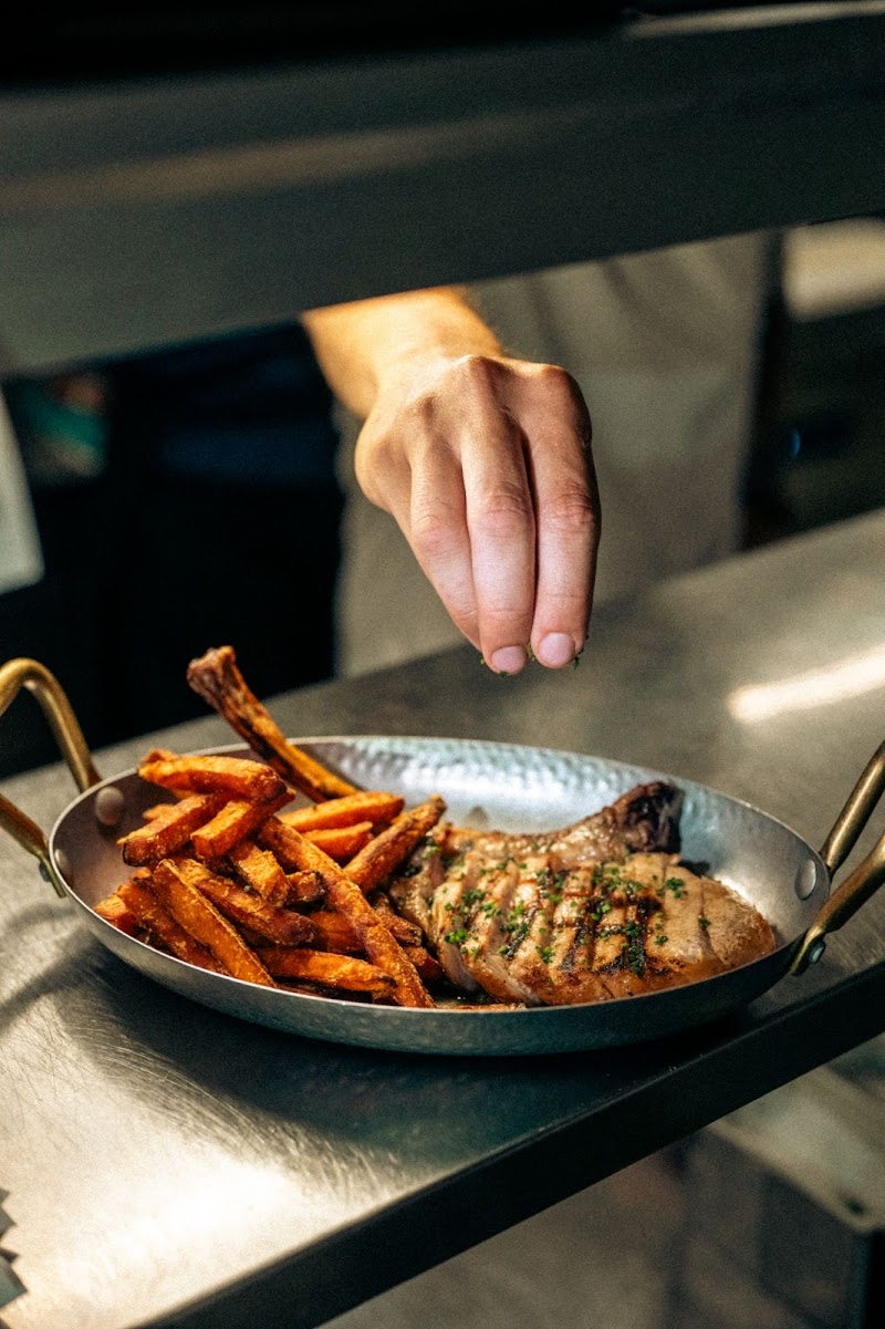 Ritz Heraklion - Photo 4