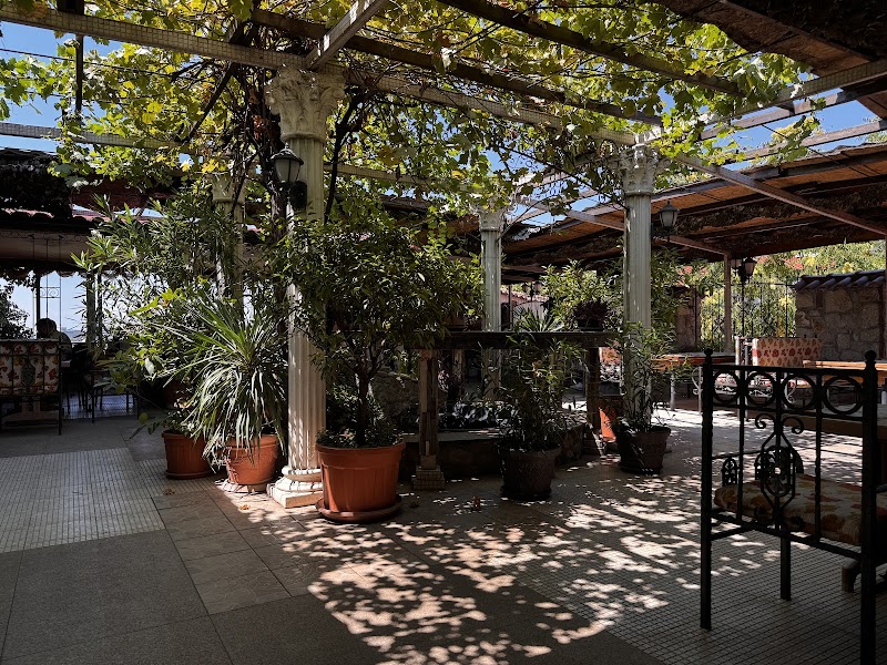 Oleander Garden Restaurant - Photo 3