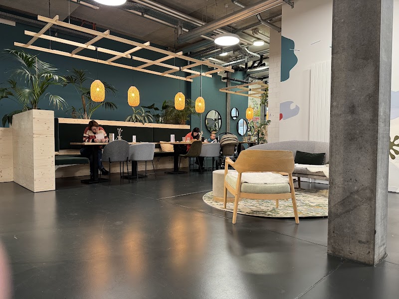 Kafi Theodor - Photo 1