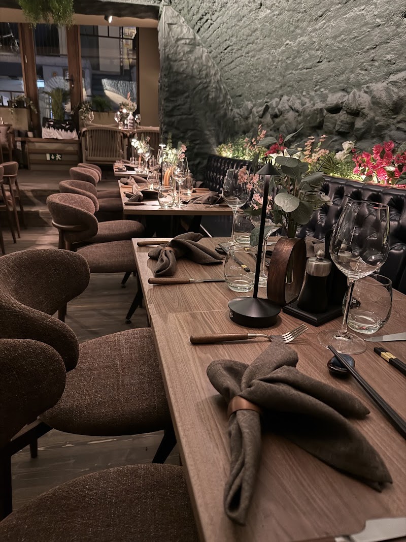 Friends "Culinary Fusion" - Photo 1