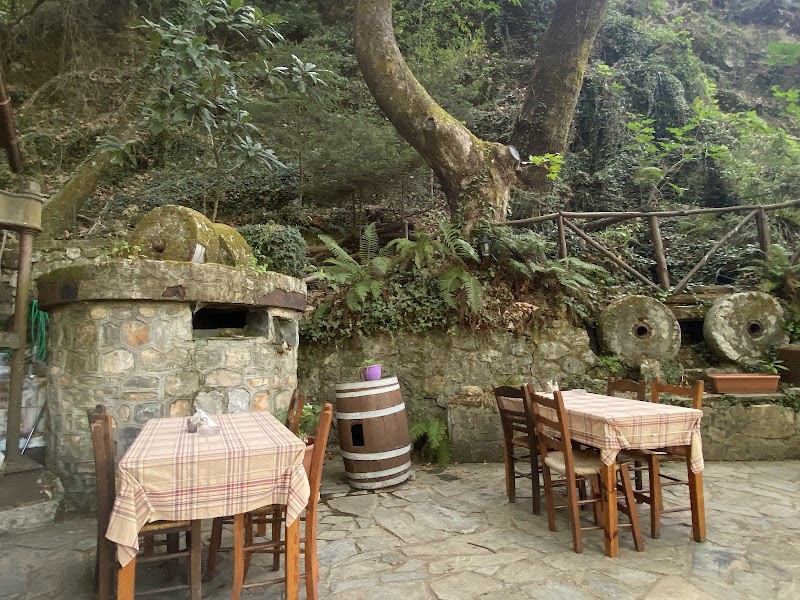 Tavern Koupitsa - Photo 1