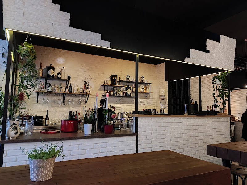 Joyce Café Restaurant - Photo 1