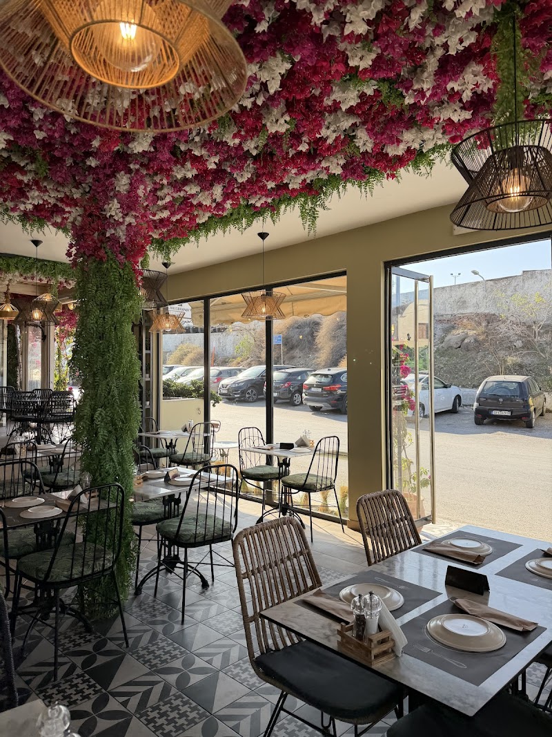 KooKoo Bar Restaurant Rooftop - Photo 2