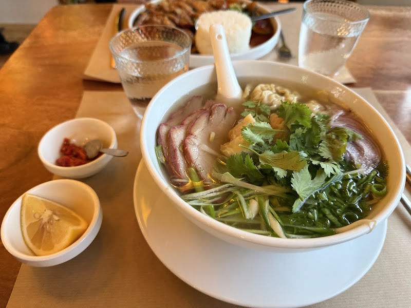 Thang Long Vietnamese Restaurant - Photo 4