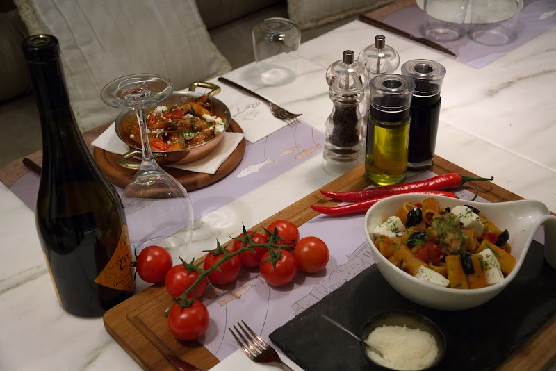 Raya Restaurant - Photo 3