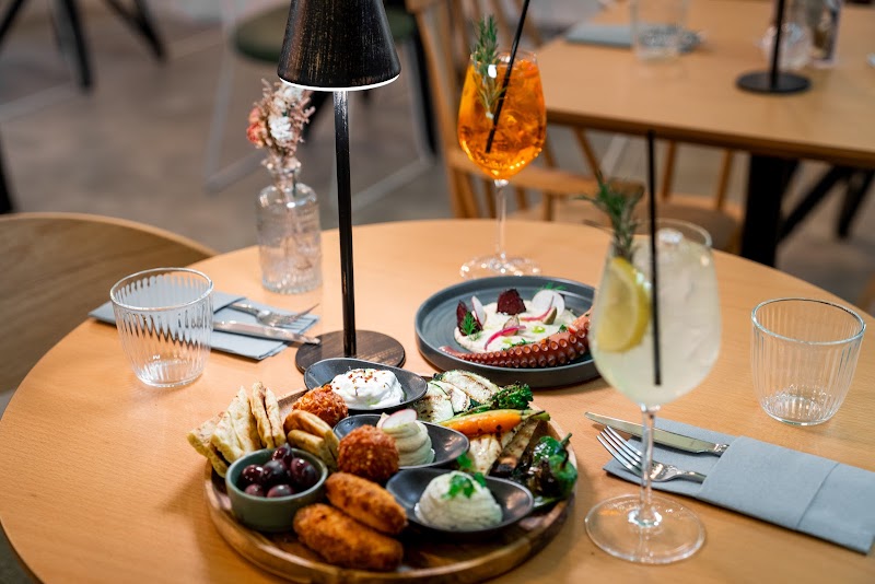 Zorbas Gastrobar - Photo 2