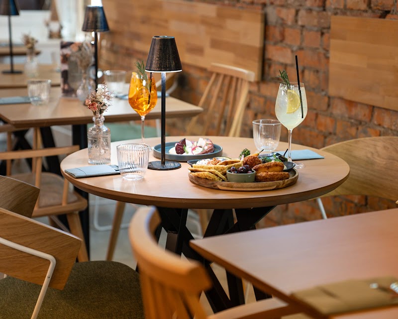 Zorbas Gastrobar - Photo 1