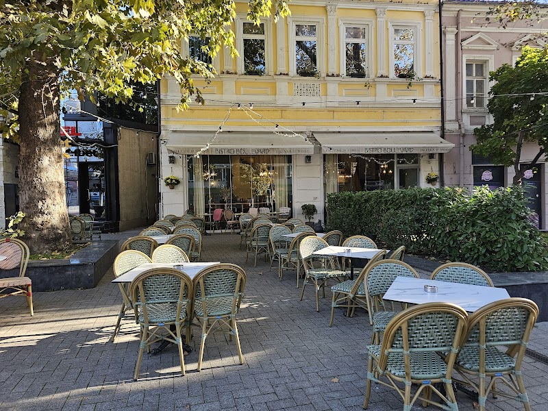 Bistro Boulevard - Photo 2