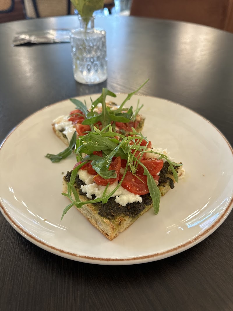 Bistro Boulevard - Photo 3