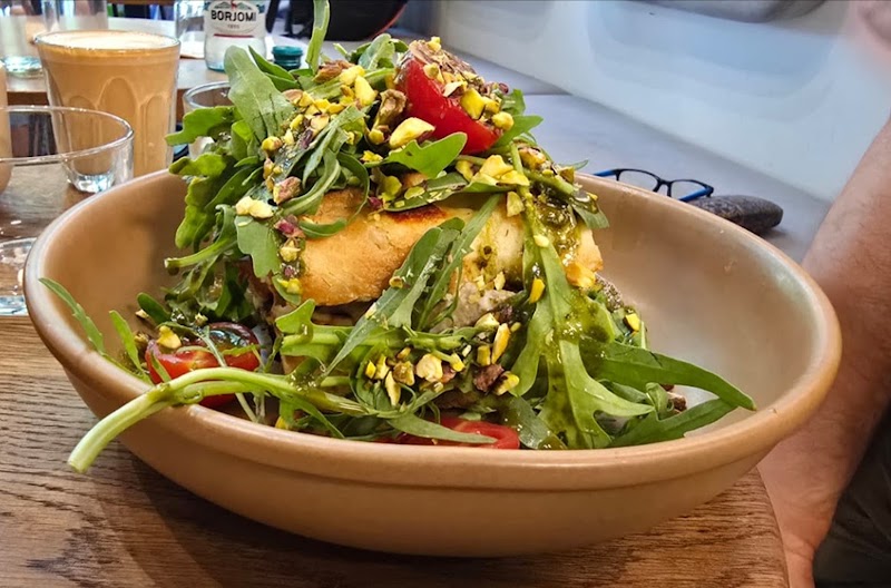 Wholehearted Cafe - Photo 2