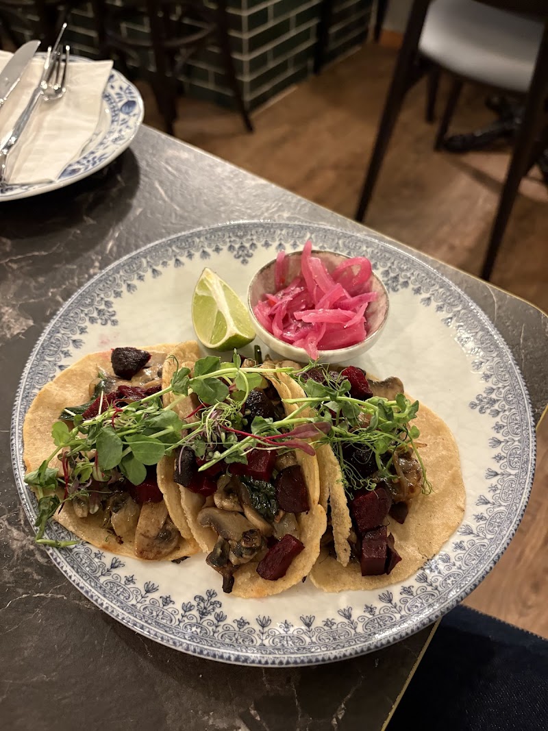 La Mezcaleria - Photo 2