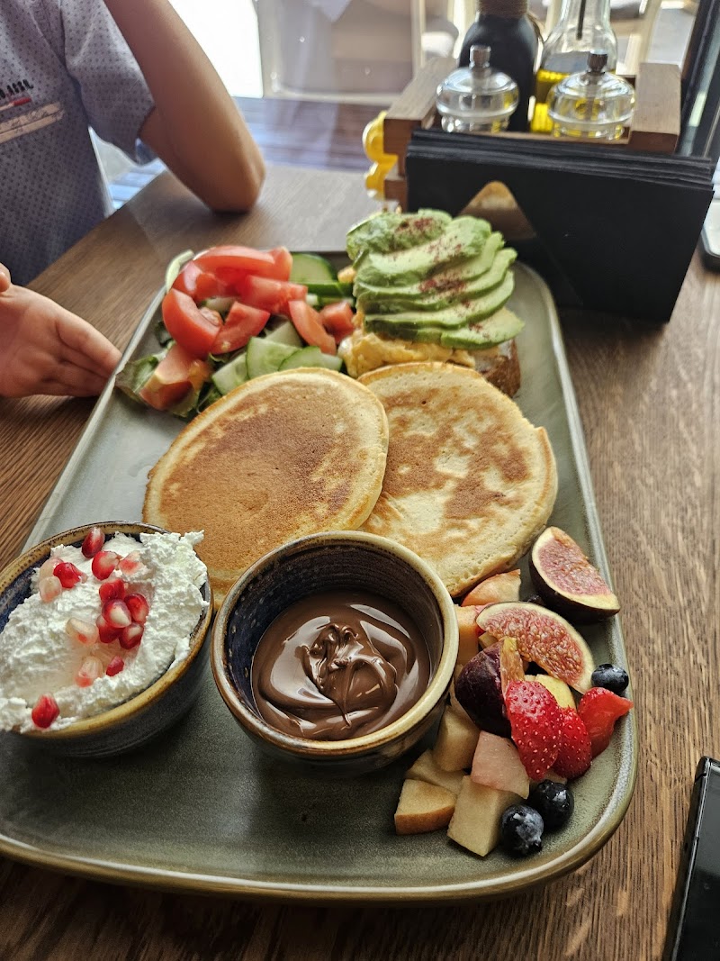 Gram Bistro - Photo 8