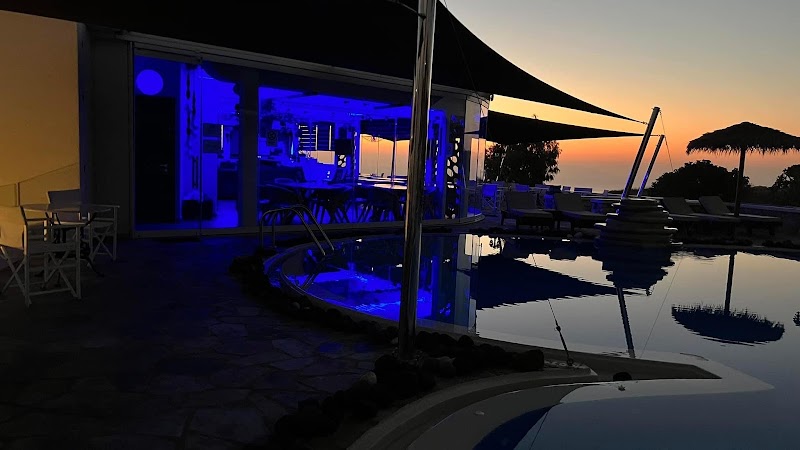 Manos Cafe-Bar Restaurant and Pool - Photo 4