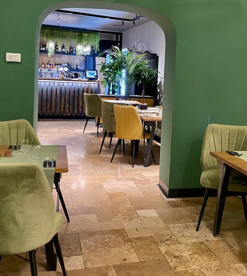 Hubertus New Age, Restaurant & Lounge - Photo 5