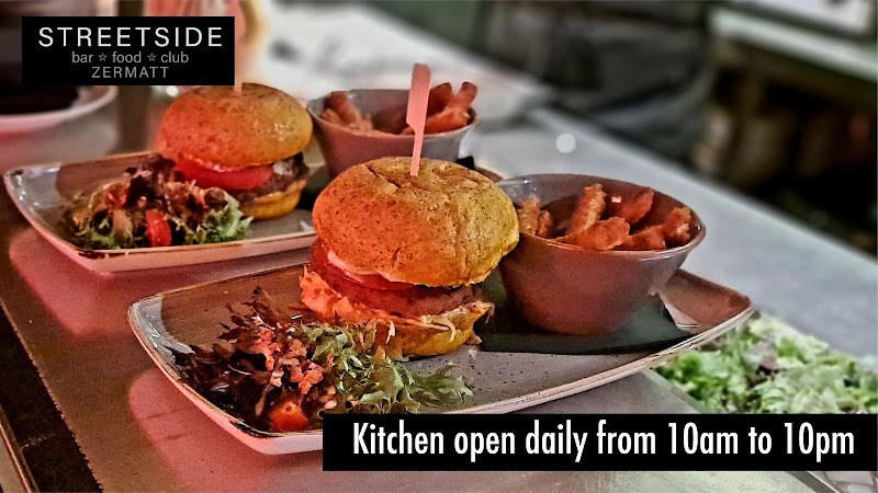 Streetside Bar Club - Photo 2