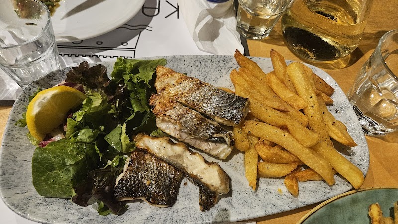 Kastella Seafood Restaurant - Photo 4