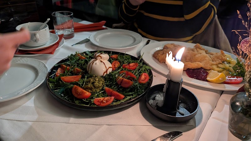 Grnd Restaurant - Photo 7