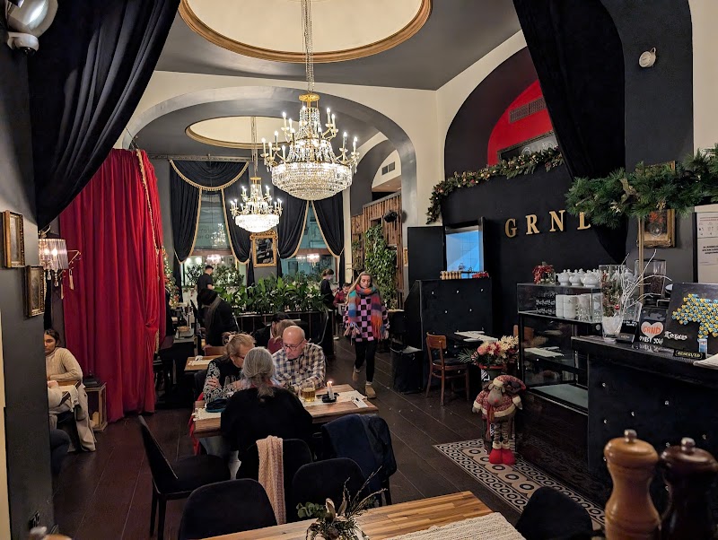 Grnd Restaurant - Photo 4