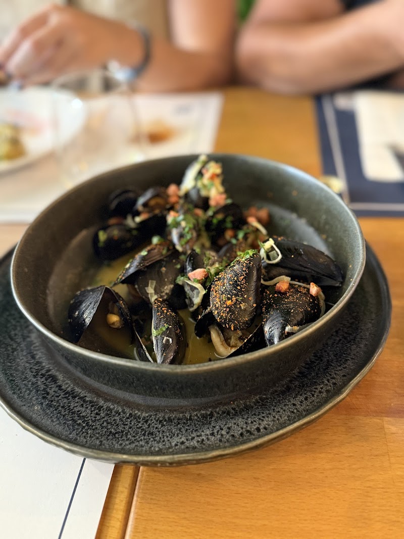 FISH MARKET - Photo 5