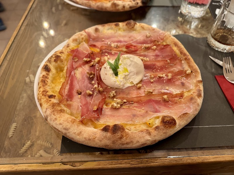 Pizzeria "Olio D'Oliva" - Photo 4