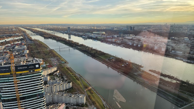 Altia Restaurant - Photo 6