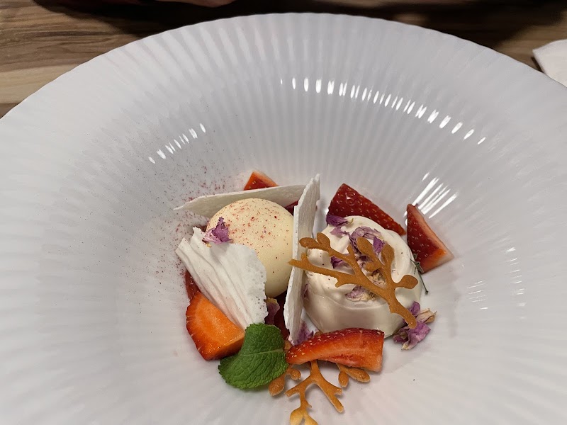 ARIA Restaurant - Photo 3