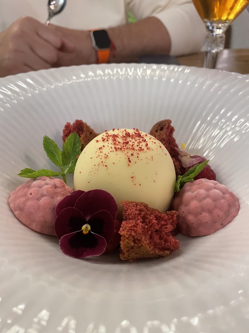 ARIA Restaurant - Photo 6