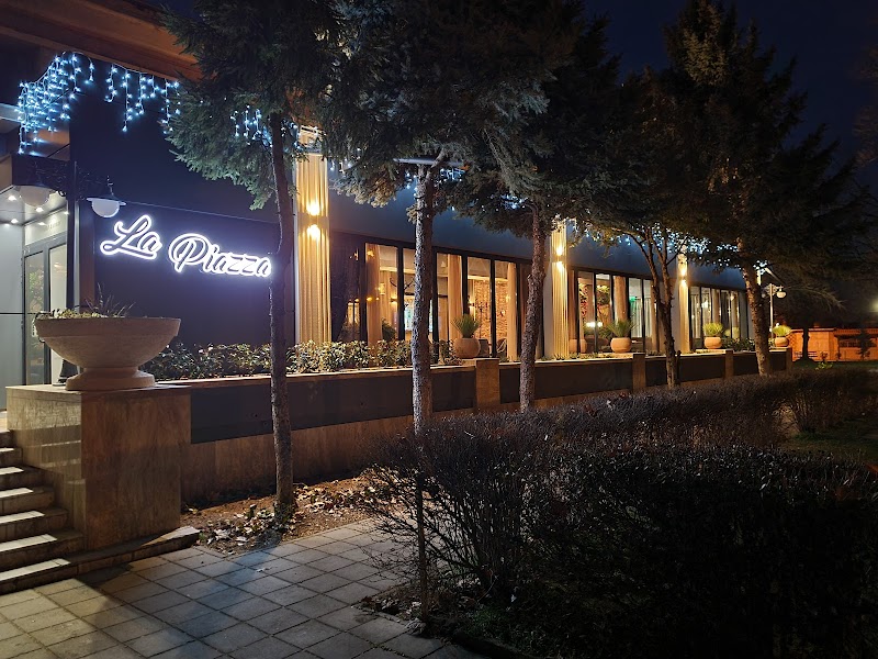 La Piazza by DR - Photo 6