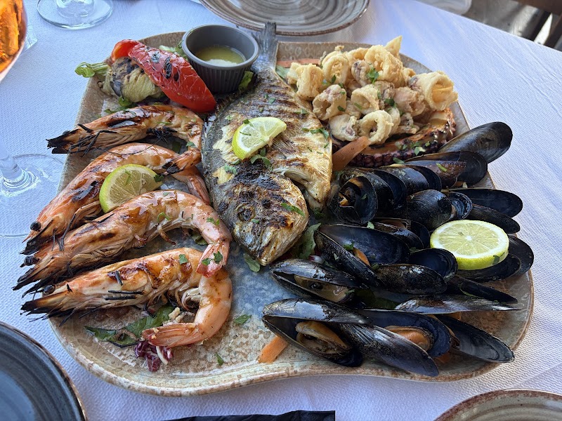 Triana Tavern - Photo 4