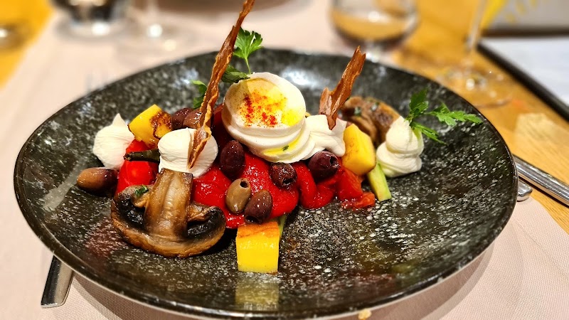 Chef's Restaurant - Photo 2