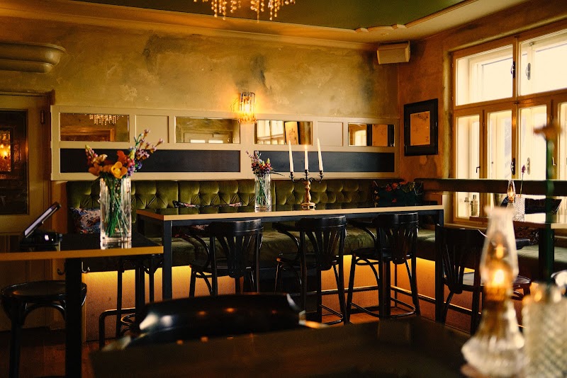 151 Restaurant & Bar - Photo 5