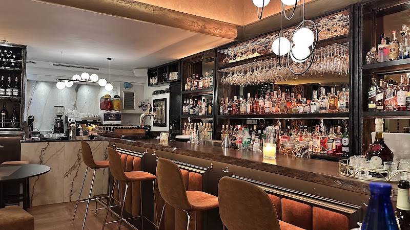 Fratti Bistro - Photo 1