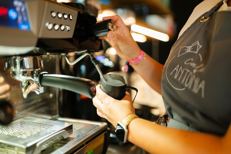 Café Antonia - Photo 3